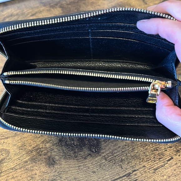 MIU MIU black leather wallet with studs - Picture 7 of 8